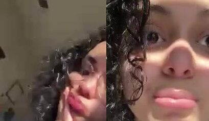 بنت جسمها كيرفي نار تفشخ كسها سكس دعك نودز مصري