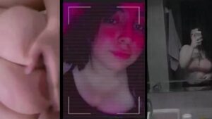 بنوتة مصرية كيرفي زي القمر تعرض جسمها المربرب وتدلع بطريقة هايجة قدام الكاميرا سكس نودز مصري