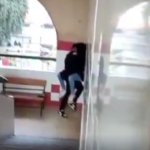 زانق صاحبته علي سلم الكليه كامل
